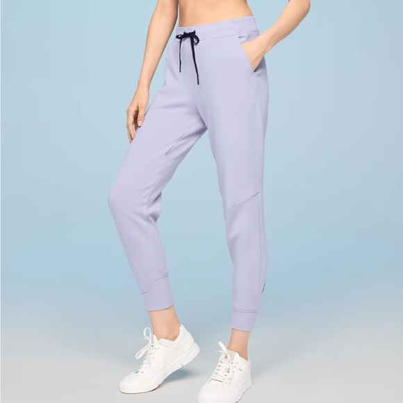 NEW On Running Sweat Pants Joggers Lavender Size Small